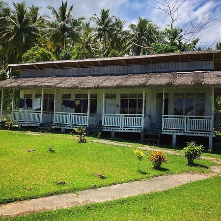 Pristine Paradise Dive Resort - Togean Islands, Una Una Pulau Unauna Exteriör bild