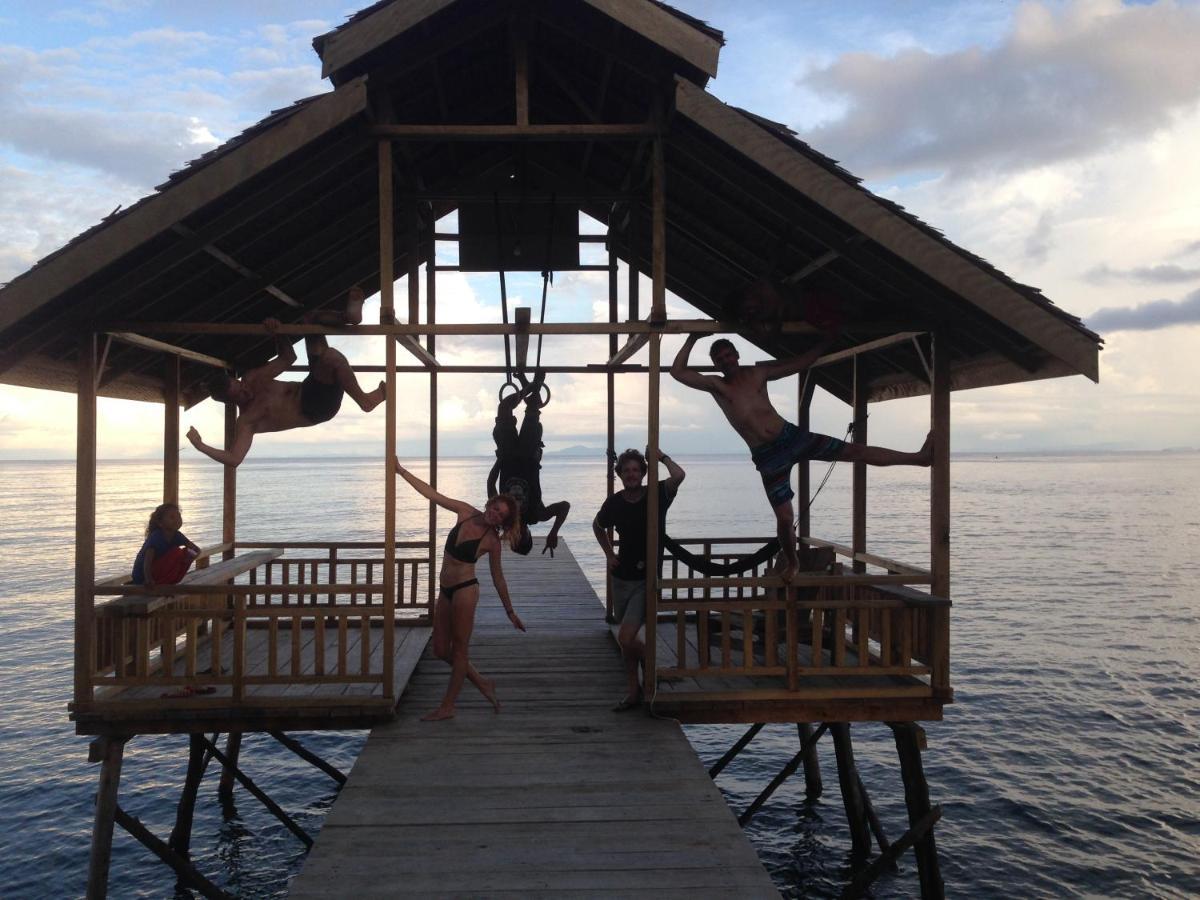 Pristine Paradise Dive Resort - Togean Islands, Una Una Pulau Unauna Exteriör bild