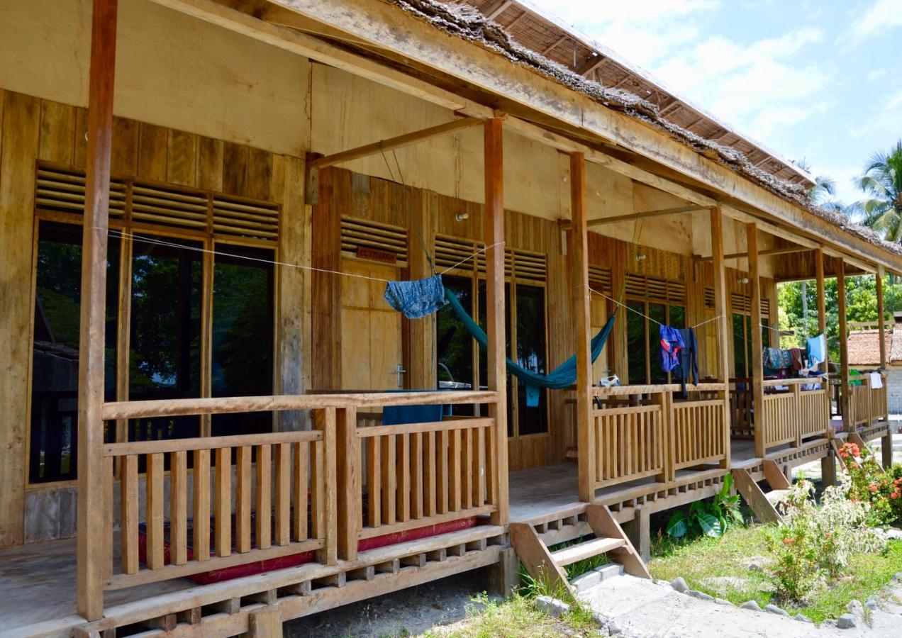 Pristine Paradise Dive Resort - Togean Islands, Una Una Pulau Unauna Exteriör bild