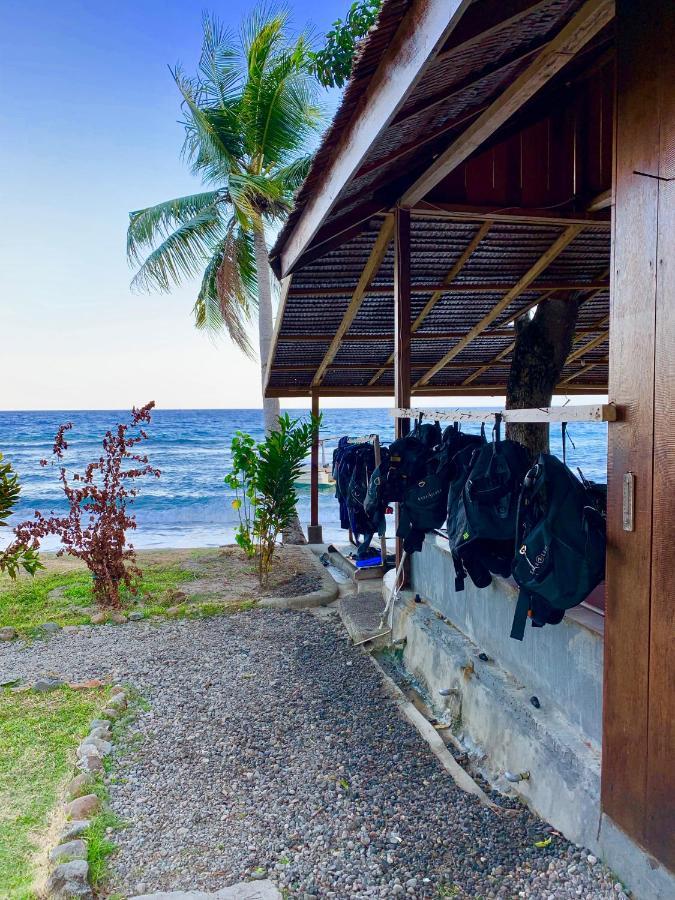 Pristine Paradise Dive Resort - Togean Islands, Una Una Pulau Unauna Exteriör bild