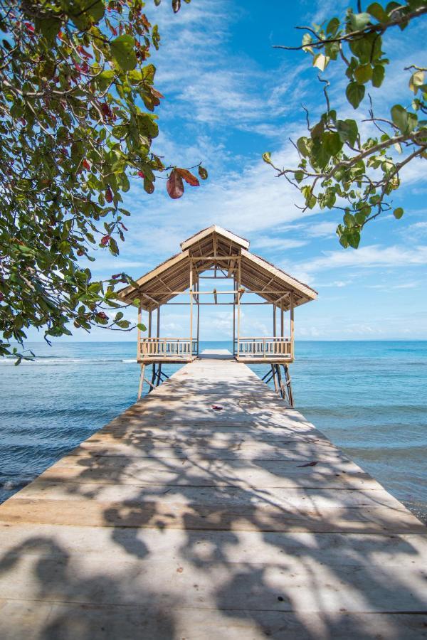 Pristine Paradise Dive Resort - Togean Islands, Una Una Pulau Unauna Exteriör bild